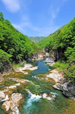 画像1: 宇都宮市内から東照宮輪王寺二荒山神社や龍王峡や五十里湖など観光して那須高原温泉へのタクシー手配