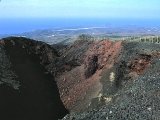 画像: 伊豆大島から三原山頂や新火口展望台や割れ目新火口や大島公園や椿トンネルを見学して伊豆大島へのタクシー手配