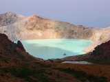 画像: 軽井沢から白糸の滝や峰の茶屋や鬼押出し園や鎌原観音堂や白根火山湯釜や殺生河原を見学して草津温泉ヘのタクシー手配