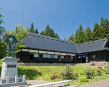 画像1: 五所川原駅から光信公の館やくろくまの滝や千畳敷海岸など観光して深浦へのタクシー手配