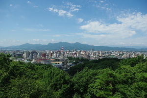 画像1: 盛岡市からもりおか城跡や石割桜や岩山展望台を観光して盛岡市へのタクシー手配